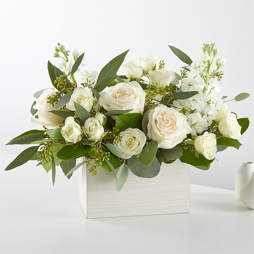 Fresh Linen Box Bouquet – LANELLE'S FLORAL DESIGNS, Livonia LA