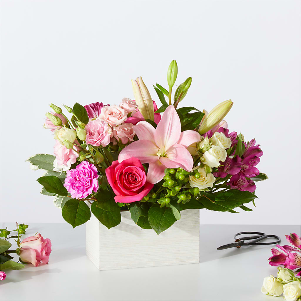 Sweetberry Box – A Florist Original – LANELLE'S FLORAL DESIGNS, Livonia LA