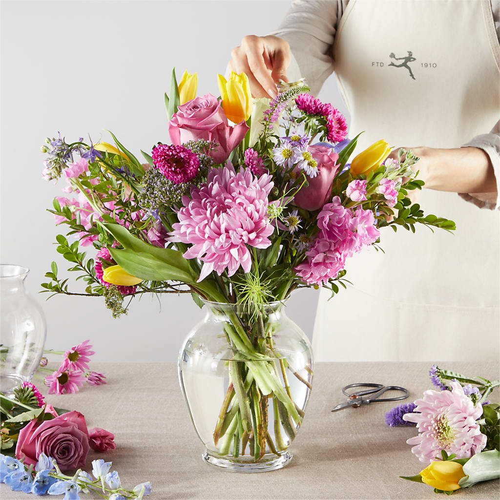 Pastel Tradition - A Florist Original – LANELLE'S FLORAL DESIGNS, Livonia LA