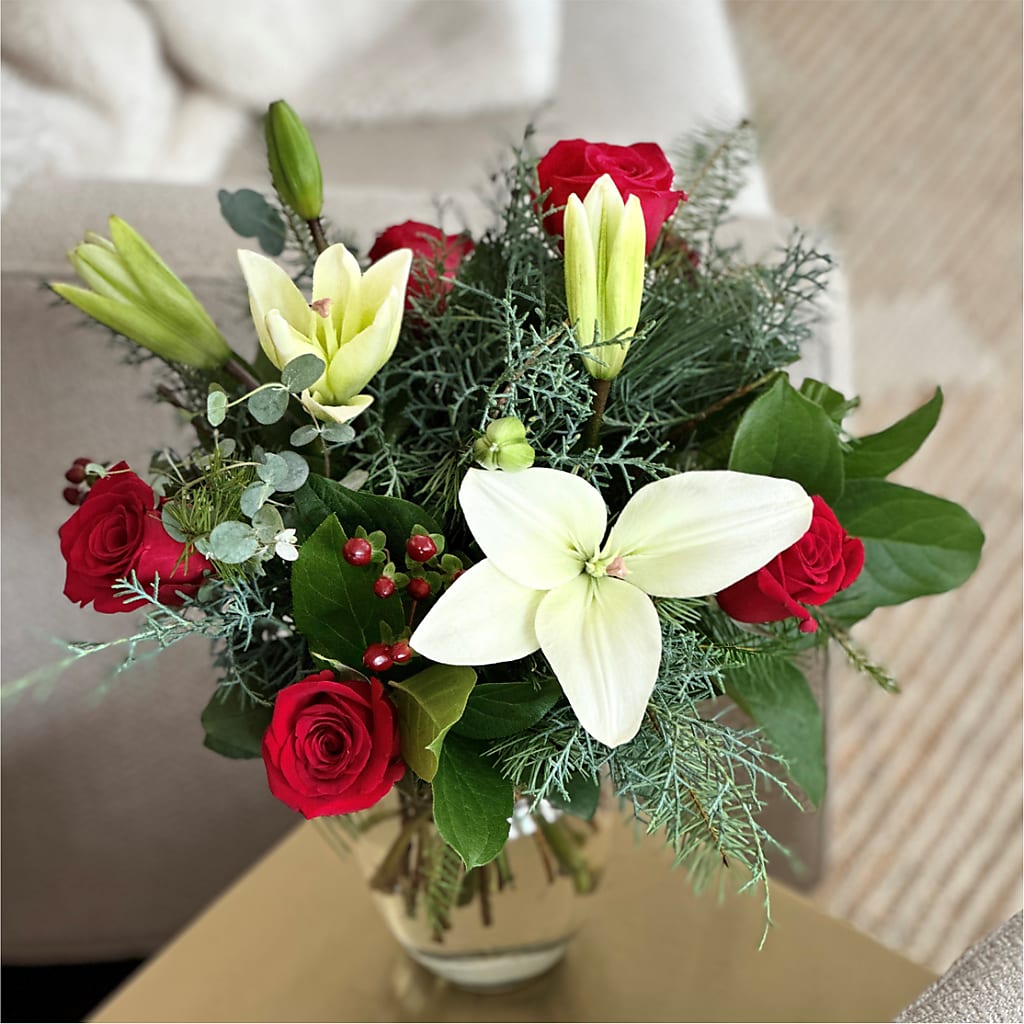 Glittering Lights Bouquet – LANELLE'S FLORAL DESIGNS, Livonia LA