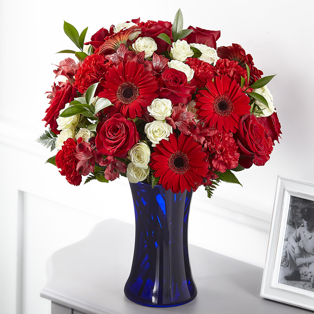 Hearts Embrace Bouquet – LANELLE'S FLORAL DESIGNS, Livonia LA