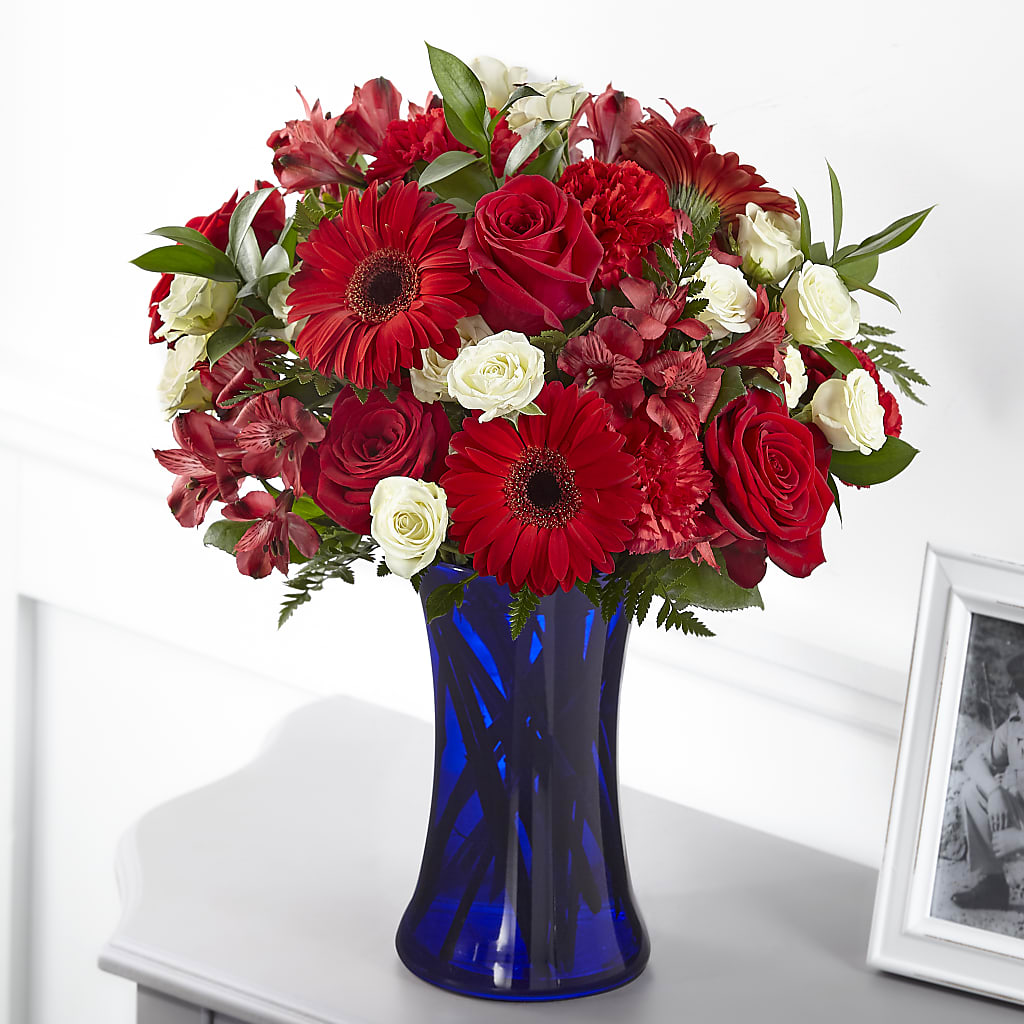 Hearts Embrace Bouquet – LANELLE'S FLORAL DESIGNS, Livonia LA