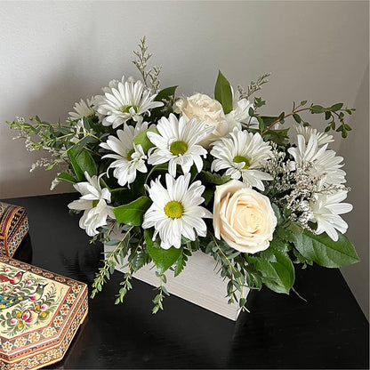Fresh Linen Box Bouquet – LANELLE'S FLORAL DESIGNS, Livonia LA