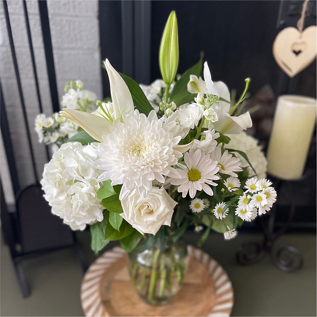 Classic Ivory – A Florist Original – LANELLE'S FLORAL DESIGNS, Livonia LA